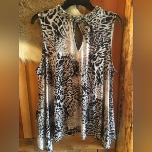 JENNIFER LOPEZ SIZE X SMALL SLEEVELESS BLOUSE W/ BEADING AROUND COLLAR